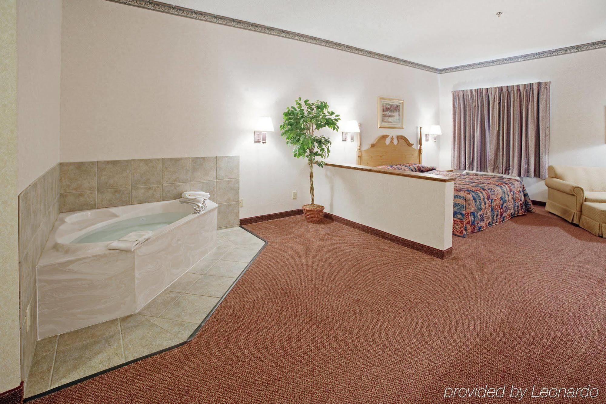 Quality Inn & Suites Kilgore-Longview Oda fotoğraf